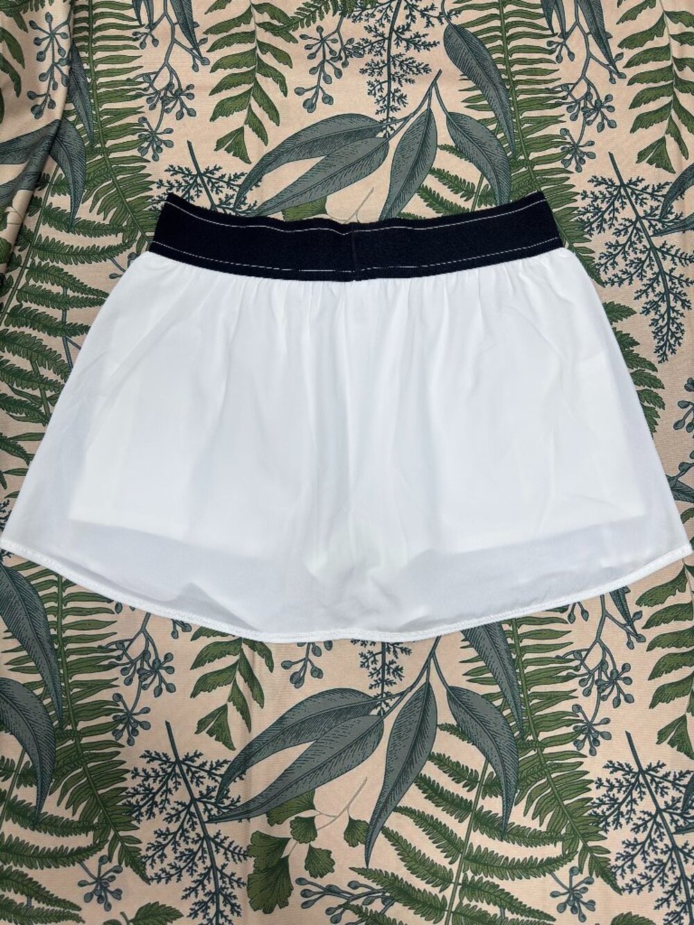 NWT Alo Yoga🕵️♀️Match Point Tennis Skirt White,Minimalist Chic - Picture 6 of 6